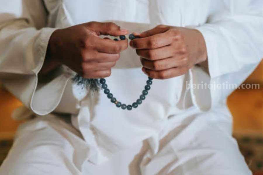Ilustrasi mujaddid yang akan muncul pada 100 tahun kejatuhan Islam. (Sumber foto: Michael Burrows/Pexels)