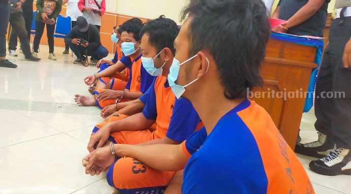 Para tersangka penyalahgunaan narkoba yang ditangkap Polres Jombang, Selasa (29/8/2023)