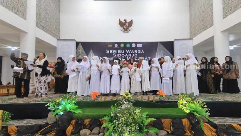 Acara "Seribu Warga Sidoarjo Nembang Macapat, 24 Jam Nonstop", di Pondok Ahlus Shafa Wal Wafa, Sidoarjo, Jumat (4/8/2023).