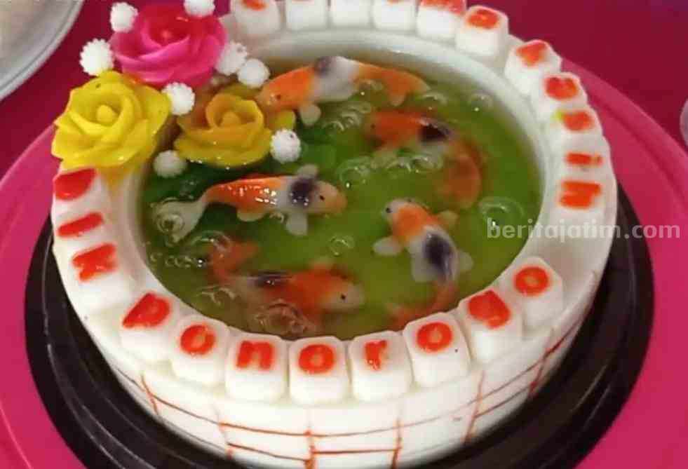Puding dengan ikan koi di dalamnya. (Diskominfo)