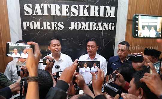 Polres Jombang Akui Kesulitan Ungkap Kasus Mutilasi di Sungai Japanan Satreskrim Polres Jombang menyampaikan perkembangan kasus mutilasi di Sungai Japanan Kecamatan Mojowarno, Senin (7/8/2023)