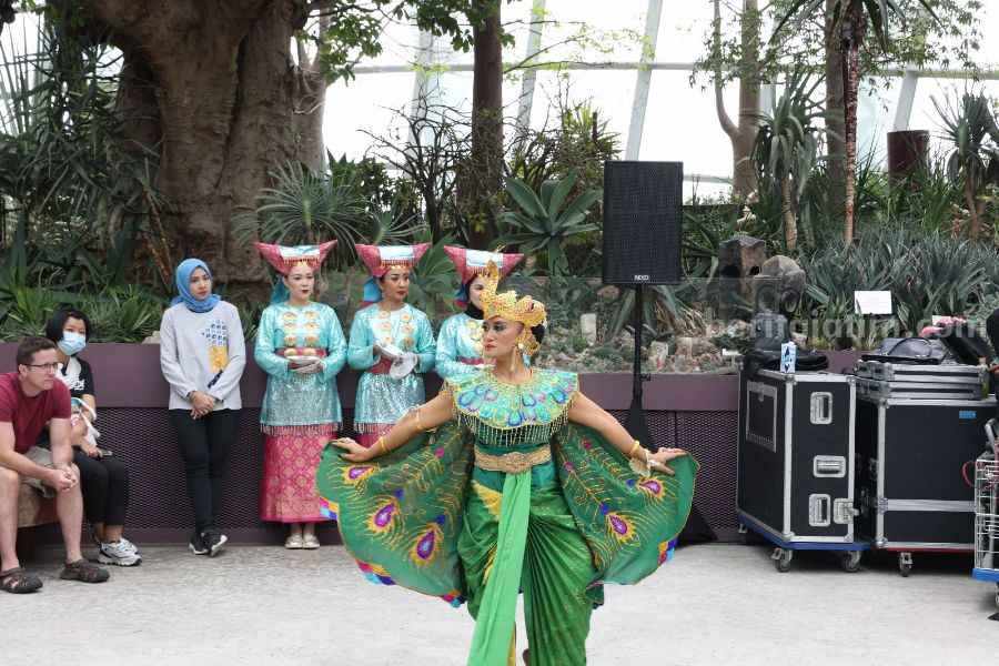 Pesona Budaya Indonesia di Festival Anggrek ASEAN Singapura Pesona Budaya Indonesia