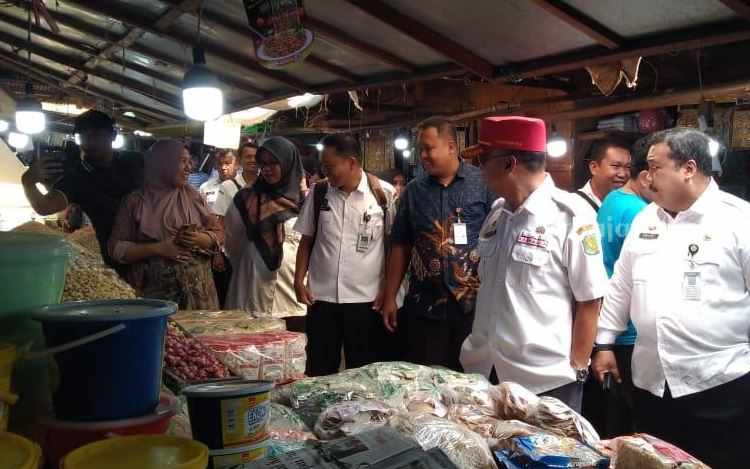 Operasi pasar TPID Sumenep dan Bulog Madura.