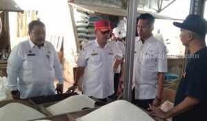 Bulog Gelontor Beras SPHP 4 Ton di Pasar Sumenep Operasi pasar TPID Sumenep dan Bulog Madura.
