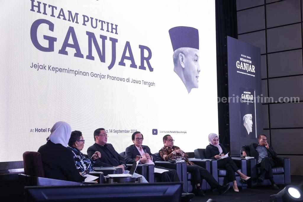 Sebanyak 5 tokoh nasional membongkar hitam dan putih Capres Ganjar Pranowo.