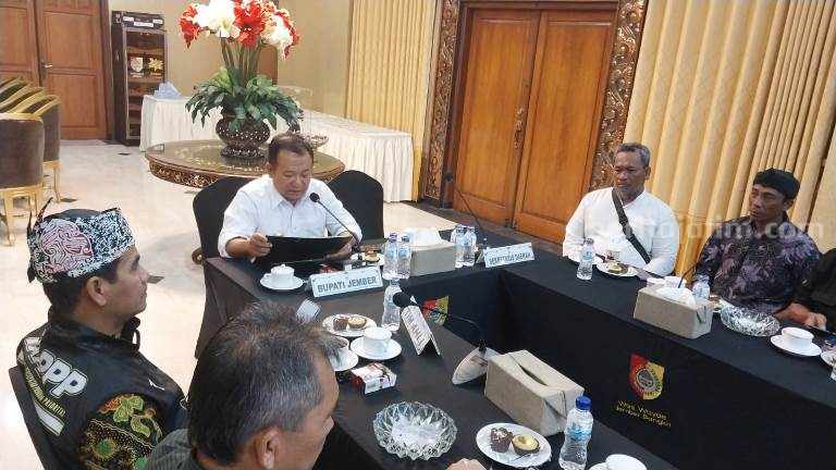 Curhat Malam Pelaku Pariwisata Jember kepada Bupati Hendy