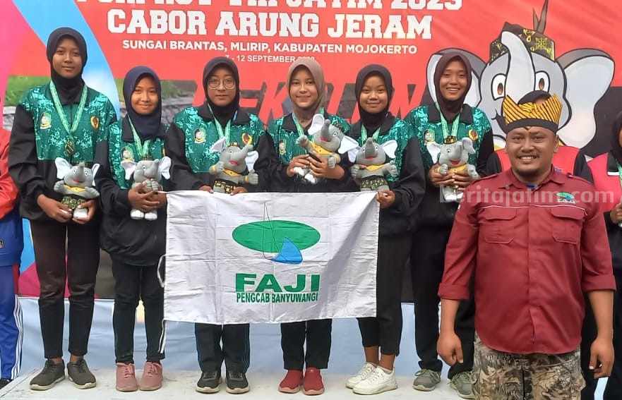 Raihan medali emas bagi cabor arung jeram Banyuwangi