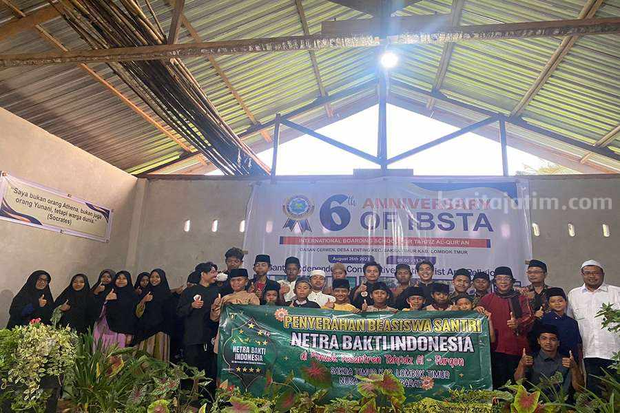 Sebanyak 24 santri di Ponpes Tahfidz Qur'an Al-Furqon dapat beasiswa