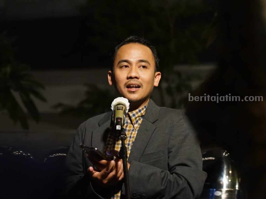 Pengkaji Pop Culture dan Dosen Universitas Muhammadiyah Surabaya, Radius Setiyawan
