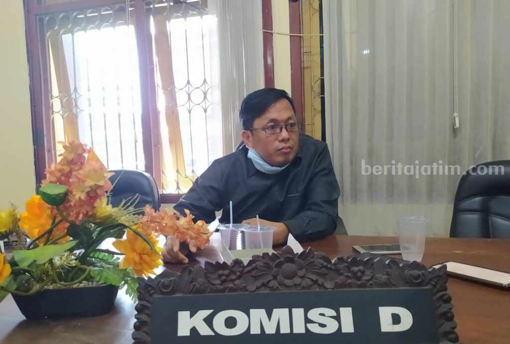 Ketua Komisi D DPRD Bangkalan, Nurhasan (Foto: Zamachsari/beritajatim.com)