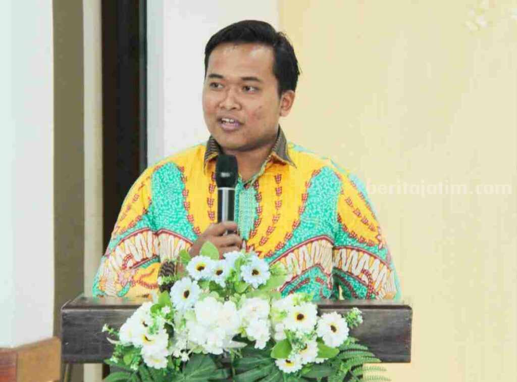 Ridha Zikri Beri Sambutan Peresmian IKA-HTN UIN Malang Ridha Zikri Pinem memberikan pidato sambutan saat peresmian IKA HTN (Foto: Istimewa)