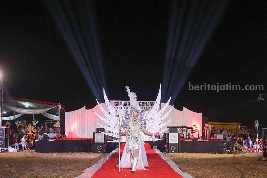 Sukarelawan Ganjar Ronggolawe untuk menggelar Tuban Fashion Carnival 2023.
