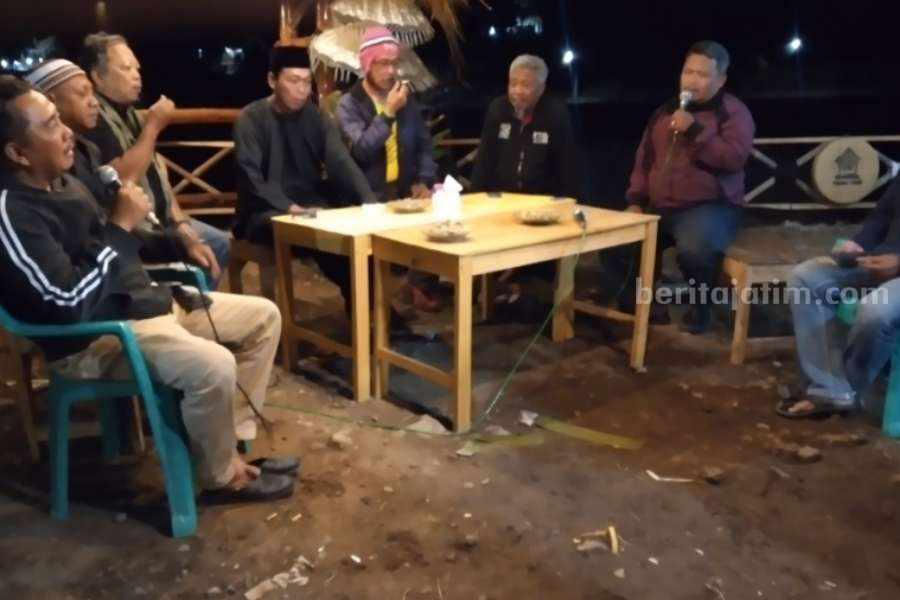 5 Tahun Kepemimpinan Bupati Magetan, Aktivis: Janji Kampanye Suprawoto-Nanik Tak Terealisasi Bincang aktivis di Ringinagung Kecamatan/Kabupaten Magetan, Sabtu (23/9/2023)
