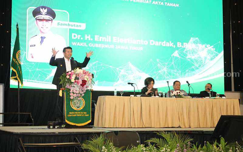 Wakil Gubernur Jawa Timur, Emil Elestianto Dardak.