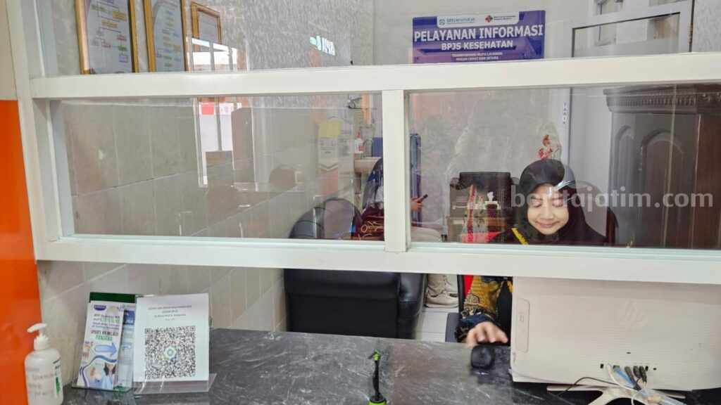 Loket Pelayanan Informasi BPJS Kesehatan dan POROS di RSUD Prof Dr Soekandar Kecamatan Mojosari, Kabupaten Mojokerto. [Foto : ist]