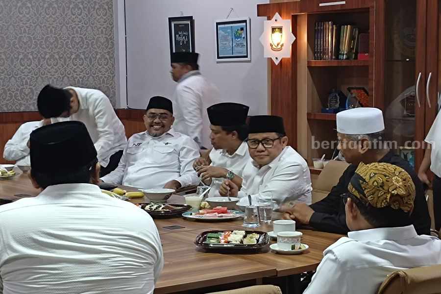 Bacawapres Muhaimin: Pesan Kyai Sepuh, Perubahan Lebih Baik Menjadi Mimpi Para Kyai Ketua DPP PKB Muhaimin Iskandar saat berada di Pondok Pesantren Al Amanah Junwangi Krian
