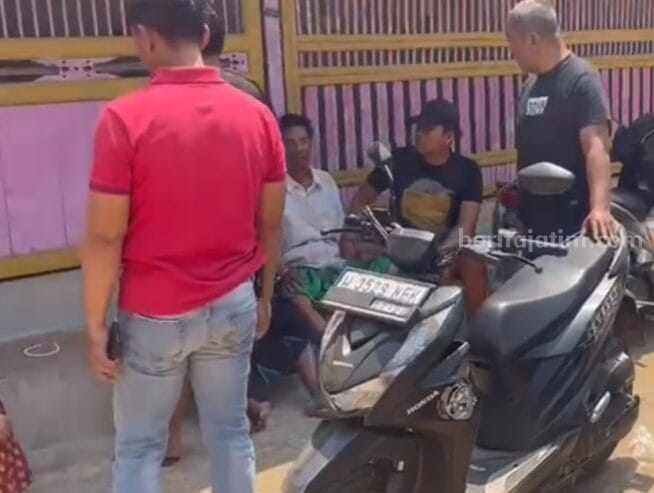 Pelaku pencurian kendaraan bermotor ditangkap di Bangkalan (Foto: Zamachsari/beritajatim.com)