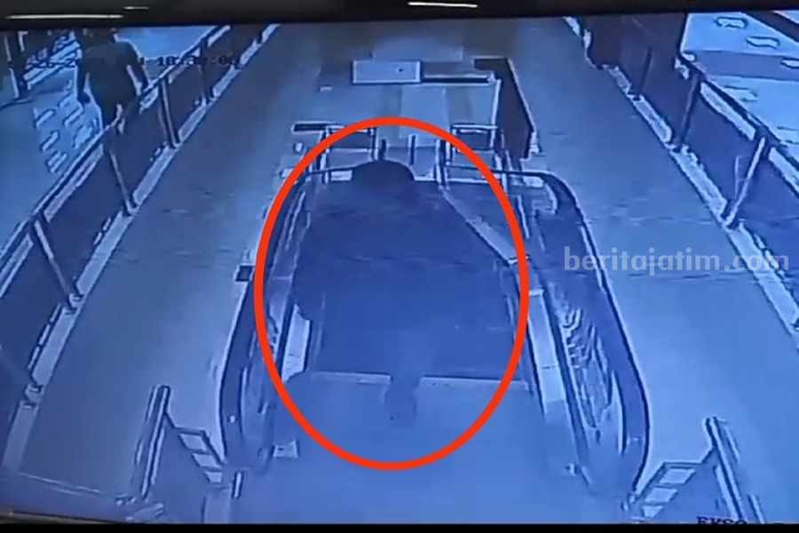 Yoga Anton terekam CCTV saat kembali ke tokonya untuk mencuri. (Foto/Potongan video CCTV)