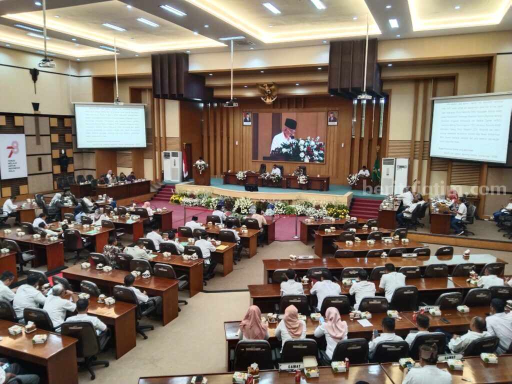 Rapat Paripurna DPRD Kabupaten Malang membahas Penyampaian Rancangan Peraturan Daerah (Raperda) tentang Perubahan Anggaran Pendapatan dan Belanja Daerah (APBD) Kabupaten Malang Tahun Anggaran 2023, sekaligus Raperda APBD Kabupaten Malang Tahun Anggaran 2024, Rabu (6/9/2023).
