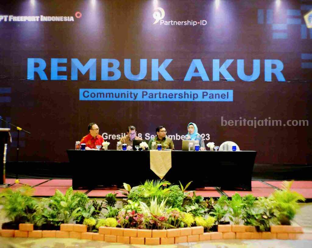PT Freeport Indonesia Gelar Rembuk Akur dengan Masyarakat Gresik Foto manajemen PT Freeport Indonesia (PTFI) menggelar rembuk akur dengan melibatkan unsur pemerintah daerah dan masyarakat