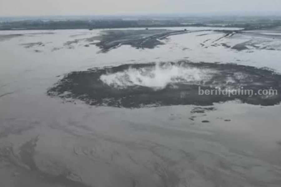 20 Tahun Lumpur Sidoarjo Perlahan Hancurkan Ekosistem Sungai Porong Luapan lumpur panas yang keluar dari area Sumur Banjarpanji l Renokenongo milik Lapindo Brantas Inc (dok)