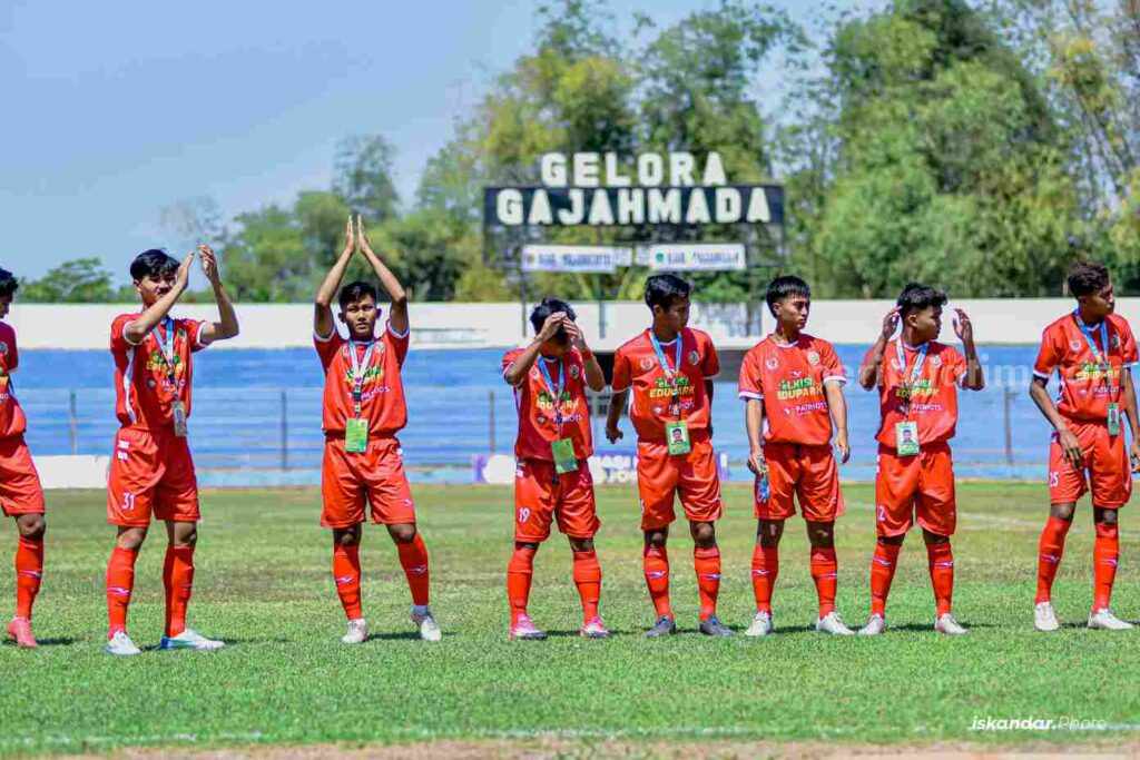 Tim Sepak Bola Porprov Kabupaten Mojokerto di Stadion Gajah Mada Kecamatan Mojosari, Kabupaten Mojokerto. [Foto : ist]