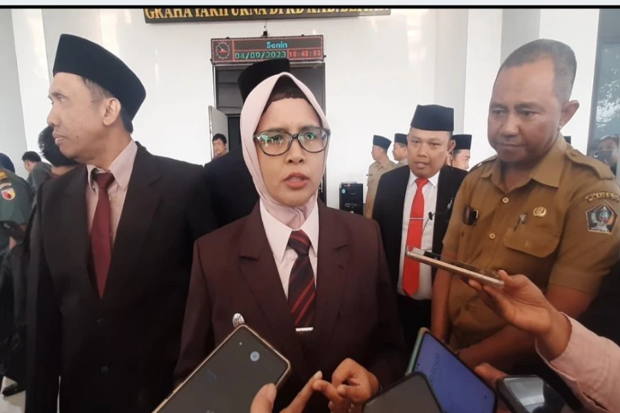 Wartawan Demo Rini Syarifah, Bupati Blitar: Kalau Mau Ayo Kita Ngopi Bareng Rini Syarifah
