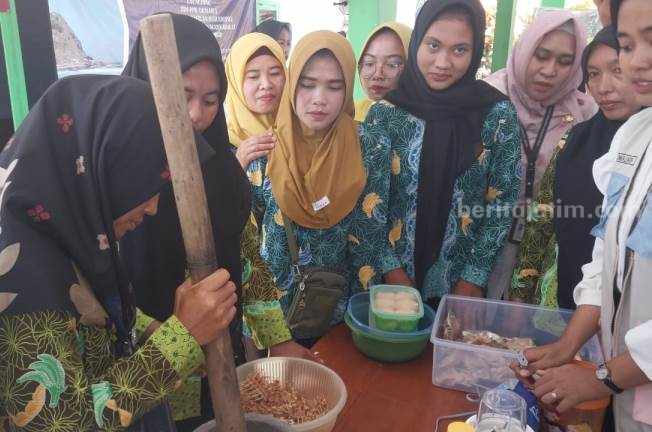 Mahasiswa Universitas Jember Manfaatkan Tulang Ikan untuk Cegah Stunting di Pesisir