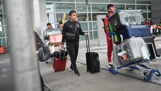 Tiba di Jerman, Timnas U-17 akan Berlatih di Markas Dortmund dan M’gladbach Bima Sakti memimpin langsung Timnas U-17 Indonesia selama menjalani pemusatan latihan di Jerman. (Foto: PSSI)