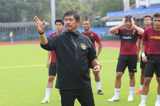 Apakah PSSI Berani Evaluasi Indra Sjafri? Indra Sjafri memimpin pasukan Timnas U-24 Indonesia di ajang Asian Games 2022. (Foto: PSSI)