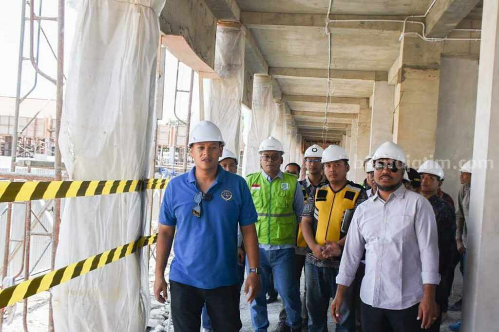 Wali Kota Kediri Cek Progress Pembangunan Tahap II SMPN 9 Wali Kota Kediri