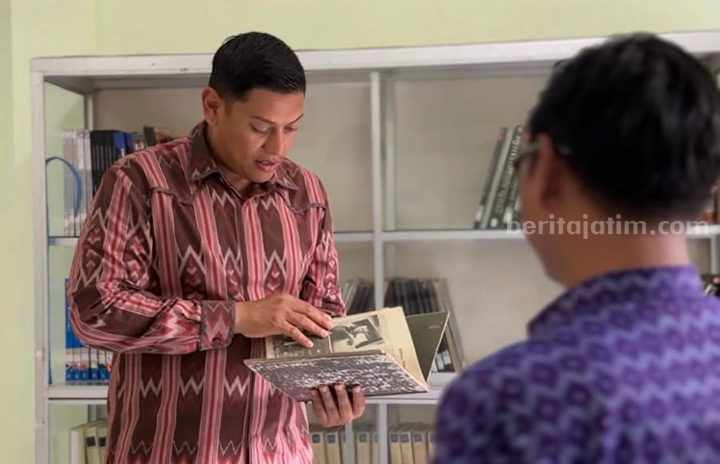 Wali Kota Kediri Cek Koleksi Buku Perpustakaan SMPN 1 Walkot Kediri