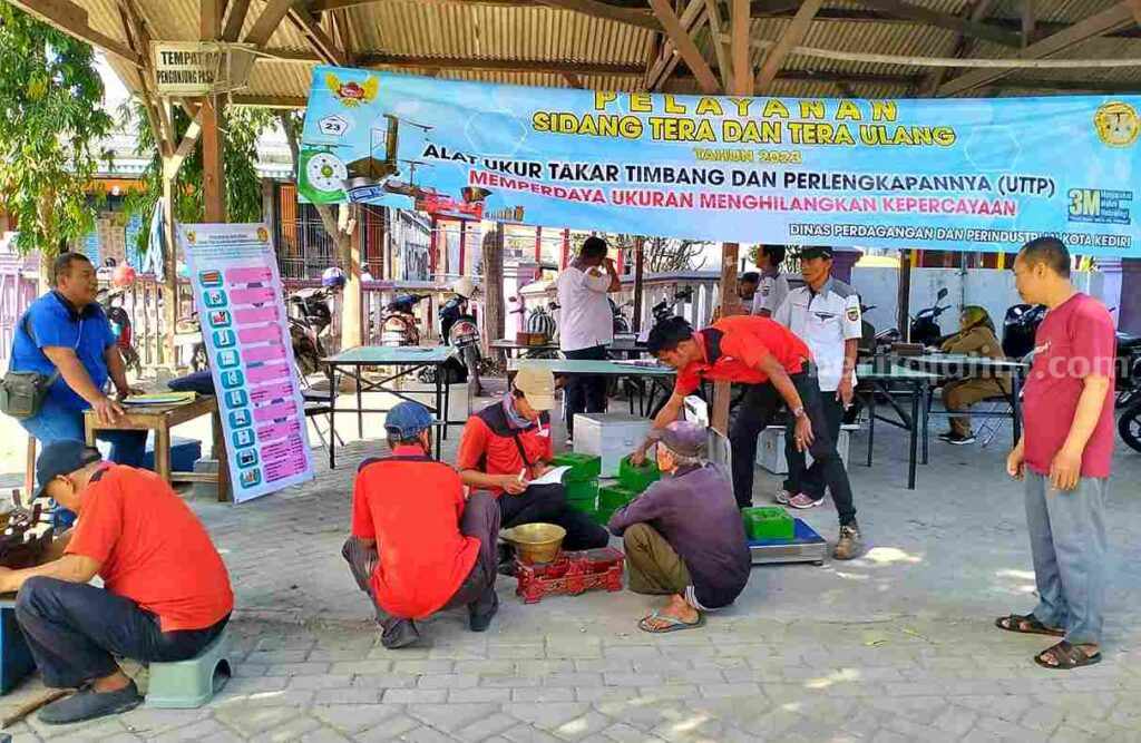 Cara Pemkot Kediri Lindungi Pembeli dan Pedagang Pemkot Kediri