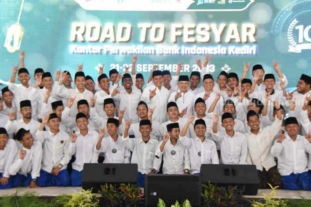 Walikot Kediri Resmikan Zona Kuliner Halal, Aman dan Sehat Walkot Kediri