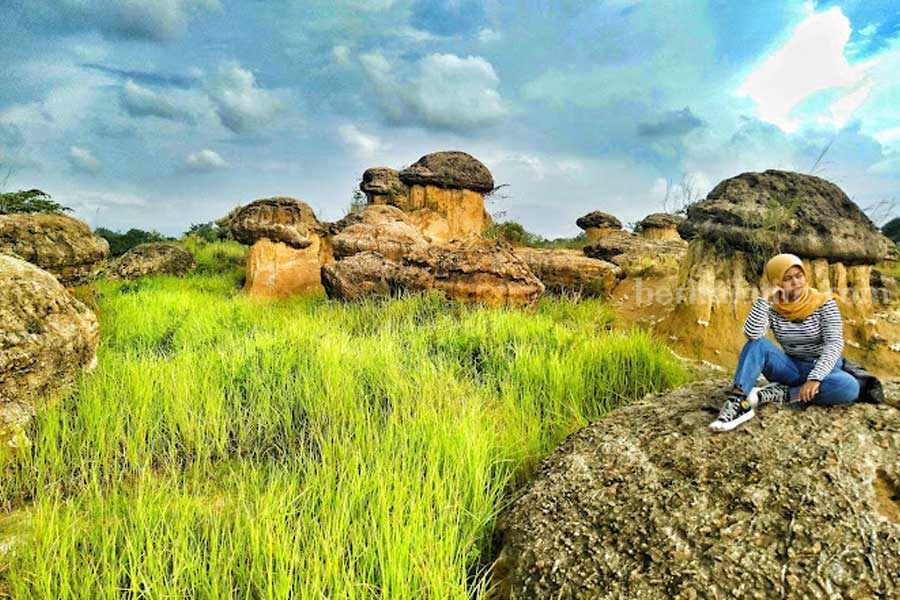 Wisata Bukit Jamur, salah satu hidden gem di Gresik yang apik. (Mizen Syaputra)