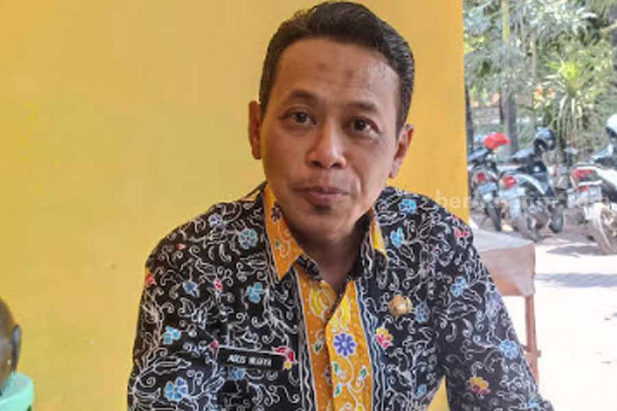 Kepala Diskopumdag Tuban Agus Wijaya saat ditemui awak media. [Foto:Diah Ayu/beritajatim.com]