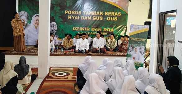 Yenny Wahid Didoakan Jadi Cawapres oleh Kiai dan Gus di Tambakberas Jombang yenny wahid