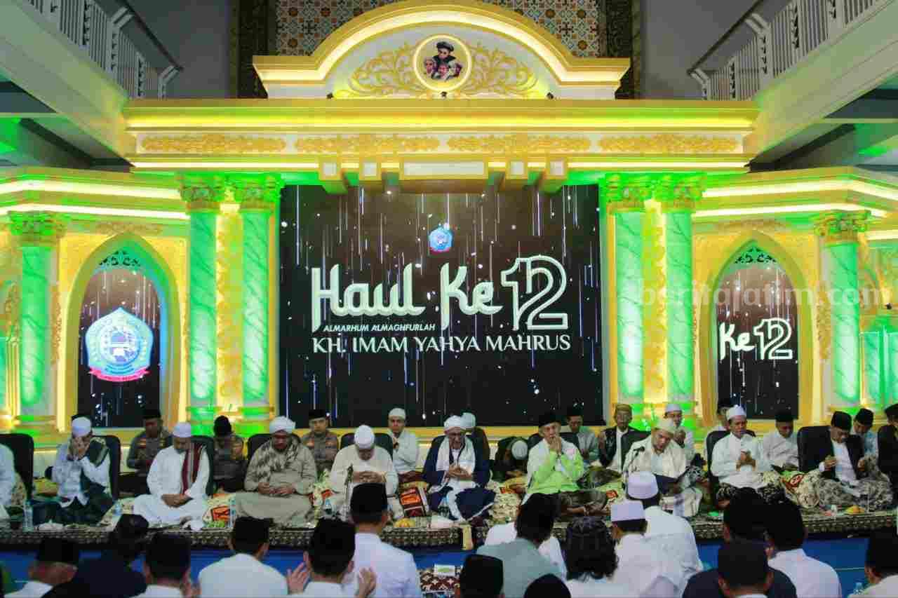 Suasana Puncak Haul ke-12 KH Imam Yahya Mahrus.