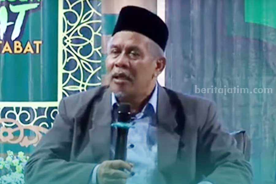 Ketua PWNU Jatim KH Marzuqi Mustamar.