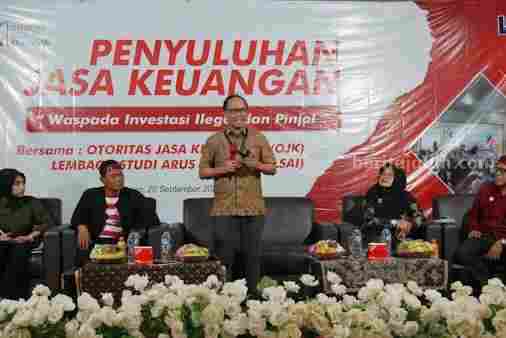 Waspada Pinjol, OJK dan LSAI Edukasi Warga Sumenep Penyuluhan jasa keuangan OJK dan LSAI.