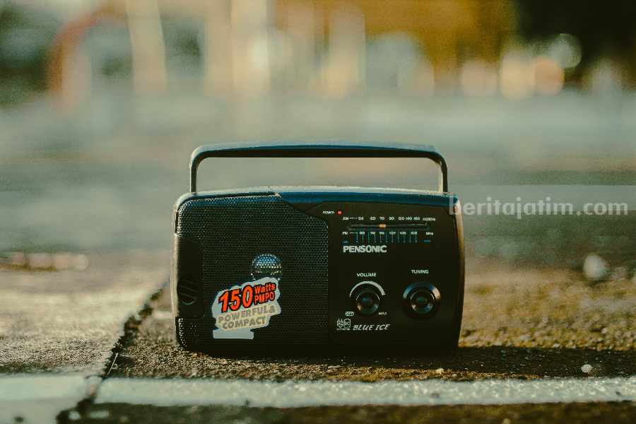 Tanggal 11 September Memperingati Apa? Berikut Daftarnya Ilustrasi radio. (Sumber foto: Nothing Ahead/pexels.com)