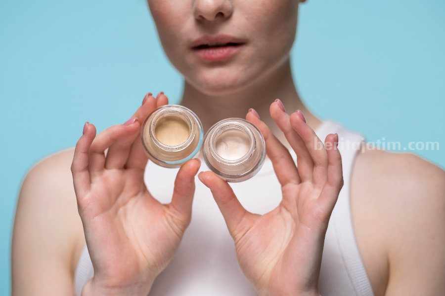 Ilustrasi concealer. (Sumber foto: Ron Lach/pexels.com)