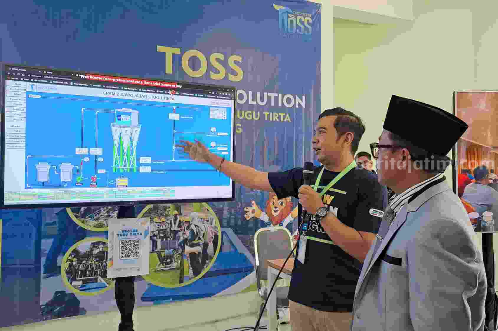 Wali Kota Malang, Sutiaji saat meresmikan SPAM Tower Tugu Tirta.