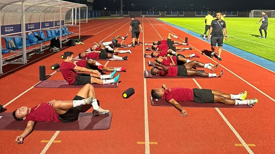 Timnas U-24 Siap Tampil Lawan Kirgizstan di Asian Games Timnas U-24 melakukan pemanasan sebelum melawan Kirgizstan di Zheijang Normal University East Stadium, Selasa (19/9/2023). (Foto: PSSI)