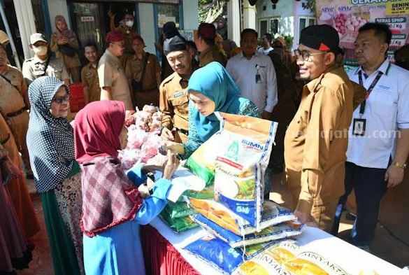 Masyarakat serbu GPM di Sumenep