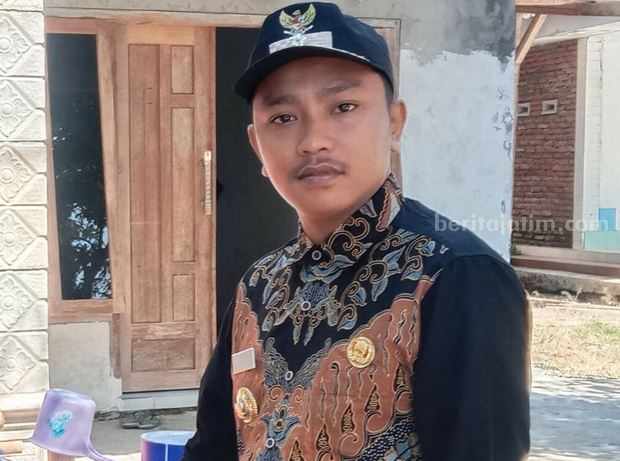 Warga Sumberagung Malang Selatan Krisis Air Bersih Muzayid, Kepala Desa Sumberagung, Kecamatan Sumbermanjing Wetan, Kabupaten Malang.
