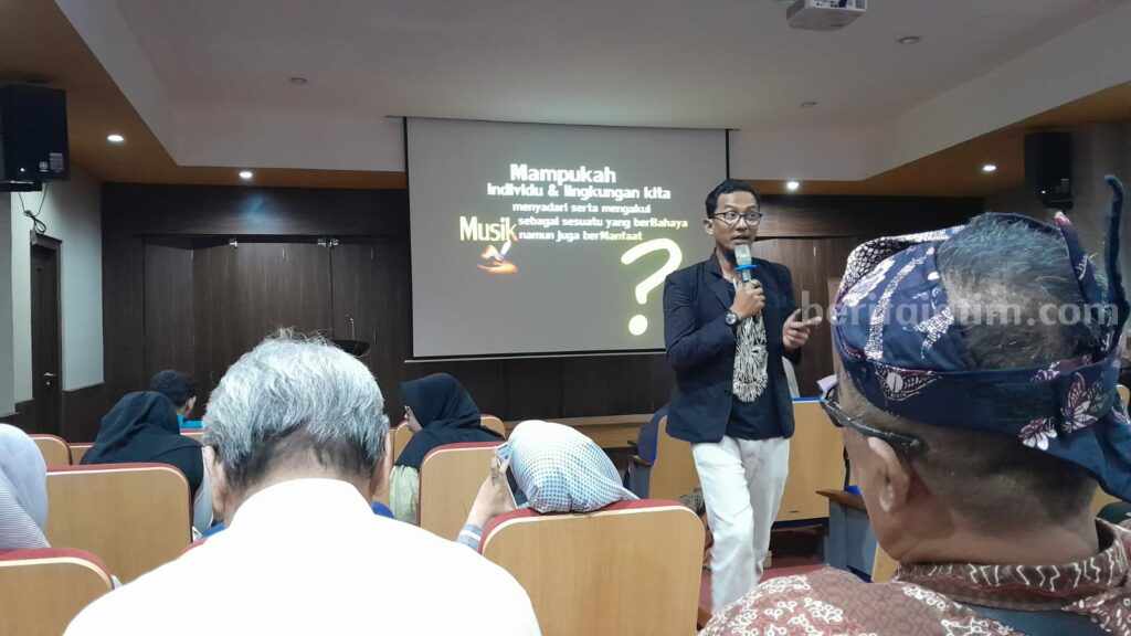 Komite Musik Dekesda dan PSPB Umsida Gelar Pertunjukan Seminar Musikologi