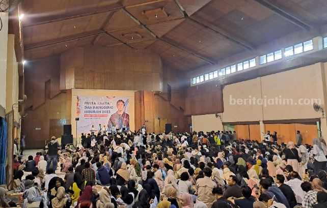 Ribuan Mahasiswa Malang Dukung Gibran Jadi Cawapres