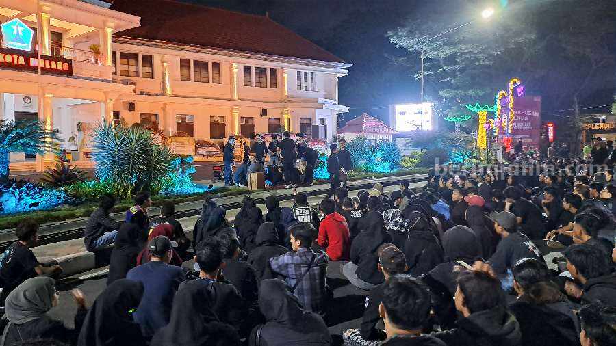 BEM dan Arema Kampus dalam Peringatan 1 tahun Tragedi Kanjuruhan.