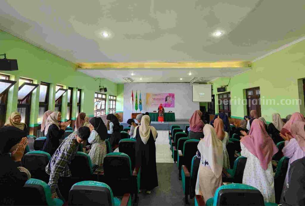 Datangkan Dosen Dari UPI Bandung, Mahasiswa PBSI Unisma Kembangkan Pembelajaran Inovatif